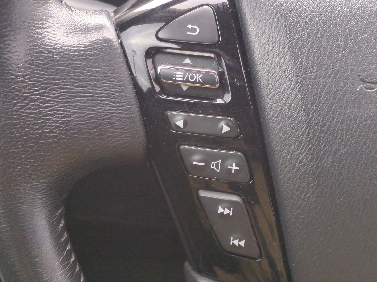 Thumbnail: 2022 Nissan Armada - 26