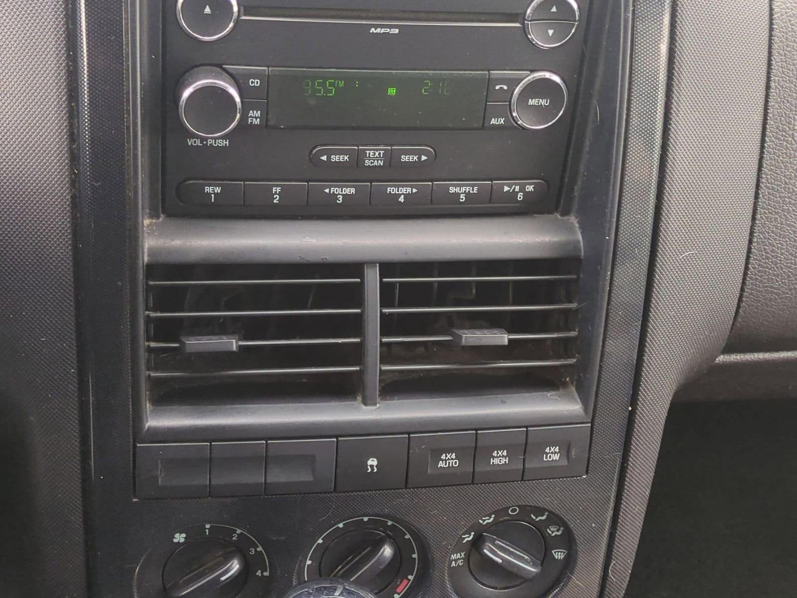 Thumbnail: 2008 Ford Explorer - 27