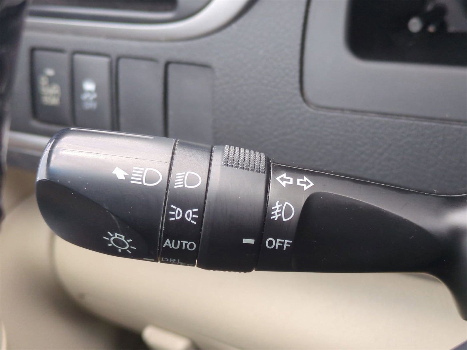 Thumbnail: 2014 Toyota Camry - 28