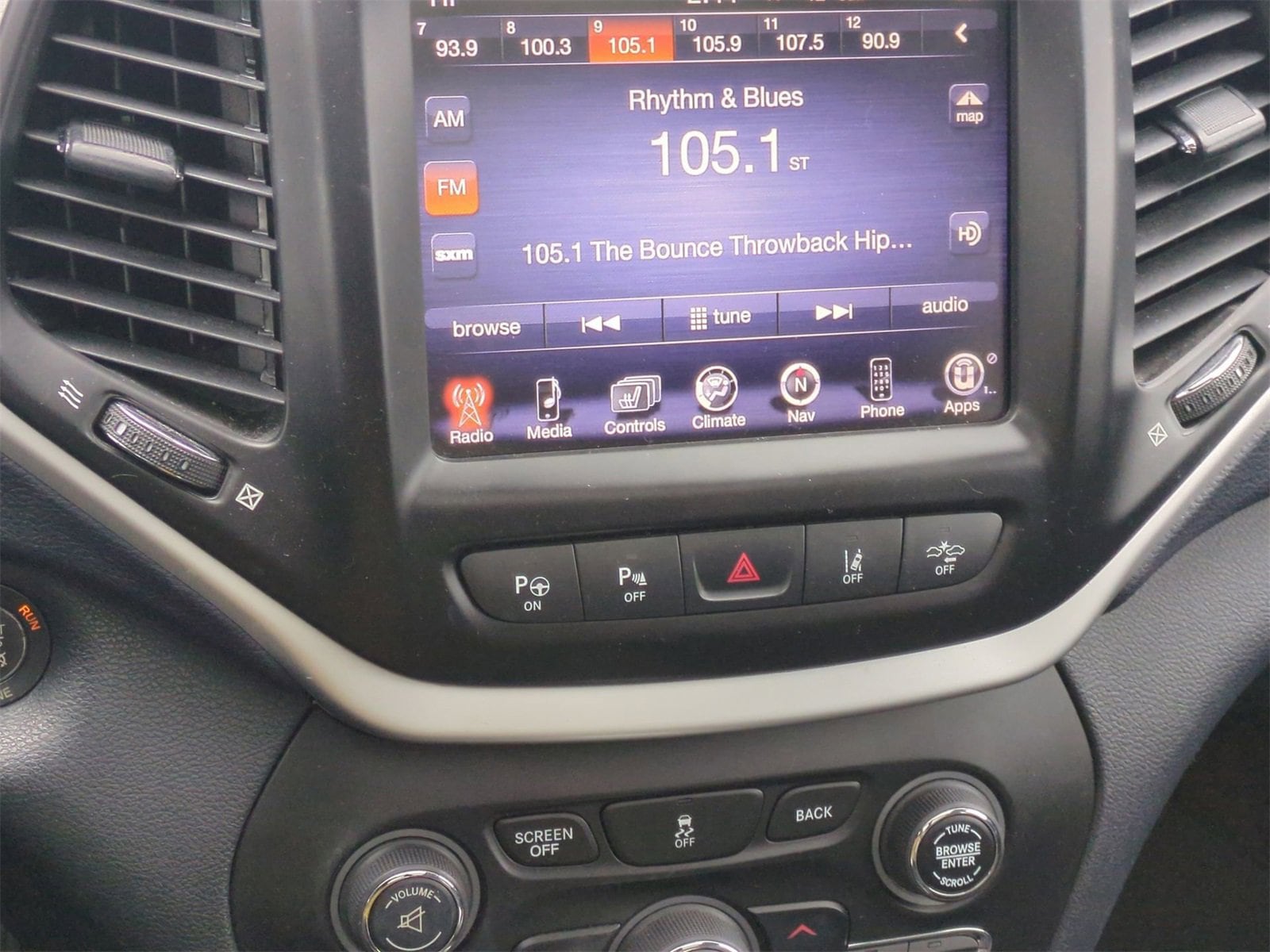 Thumbnail: 2014 Jeep Cherokee - 29