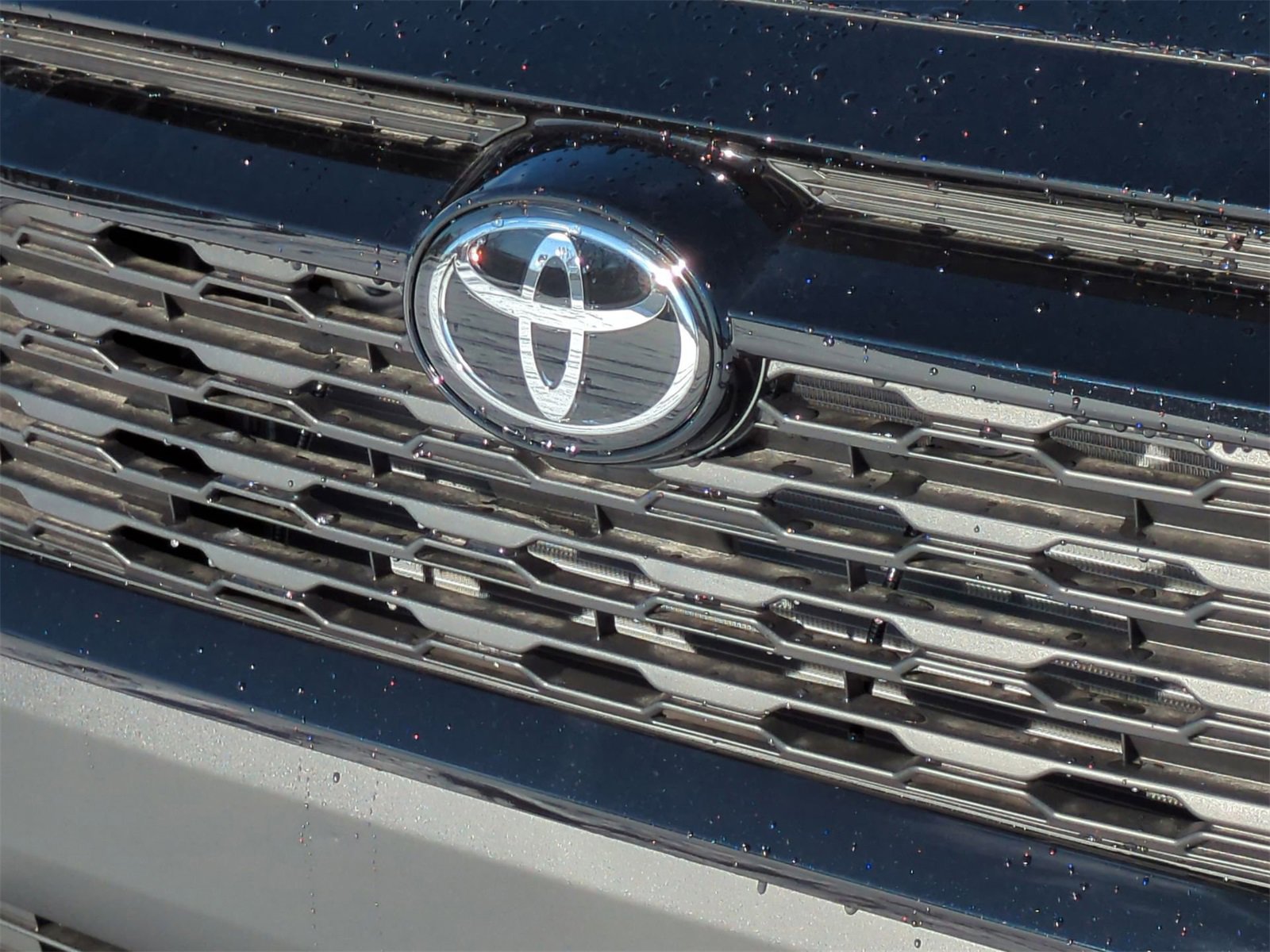 Thumbnail: 2025 Toyota RAV4 - 11