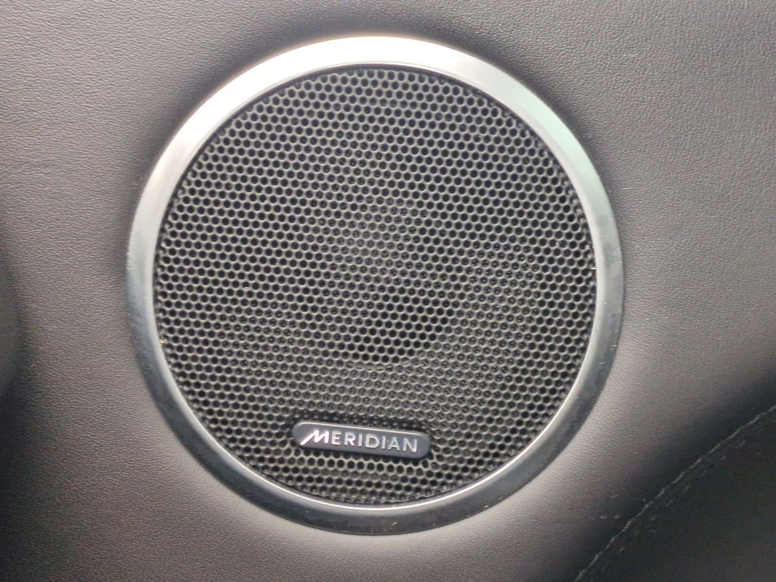 Thumbnail: 2017 Land Rover Range Rover - 32