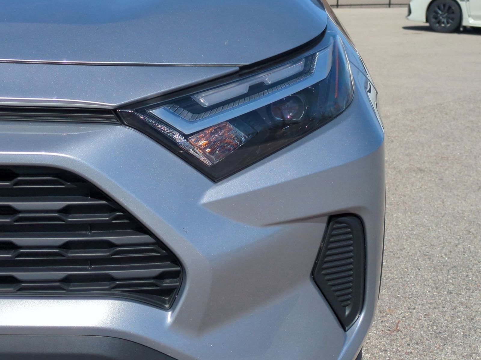 Thumbnail: 2023 Toyota RAV4 - 11