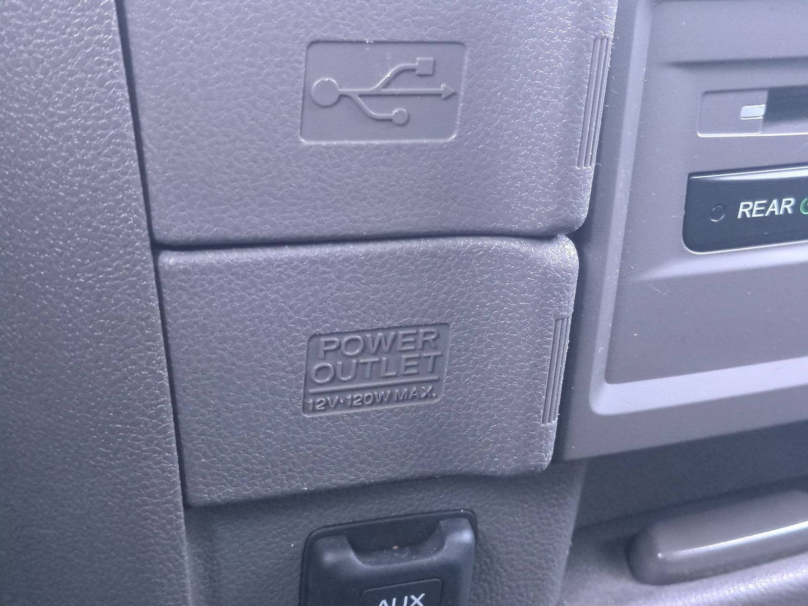 Thumbnail: 2014 Honda Odyssey - 30