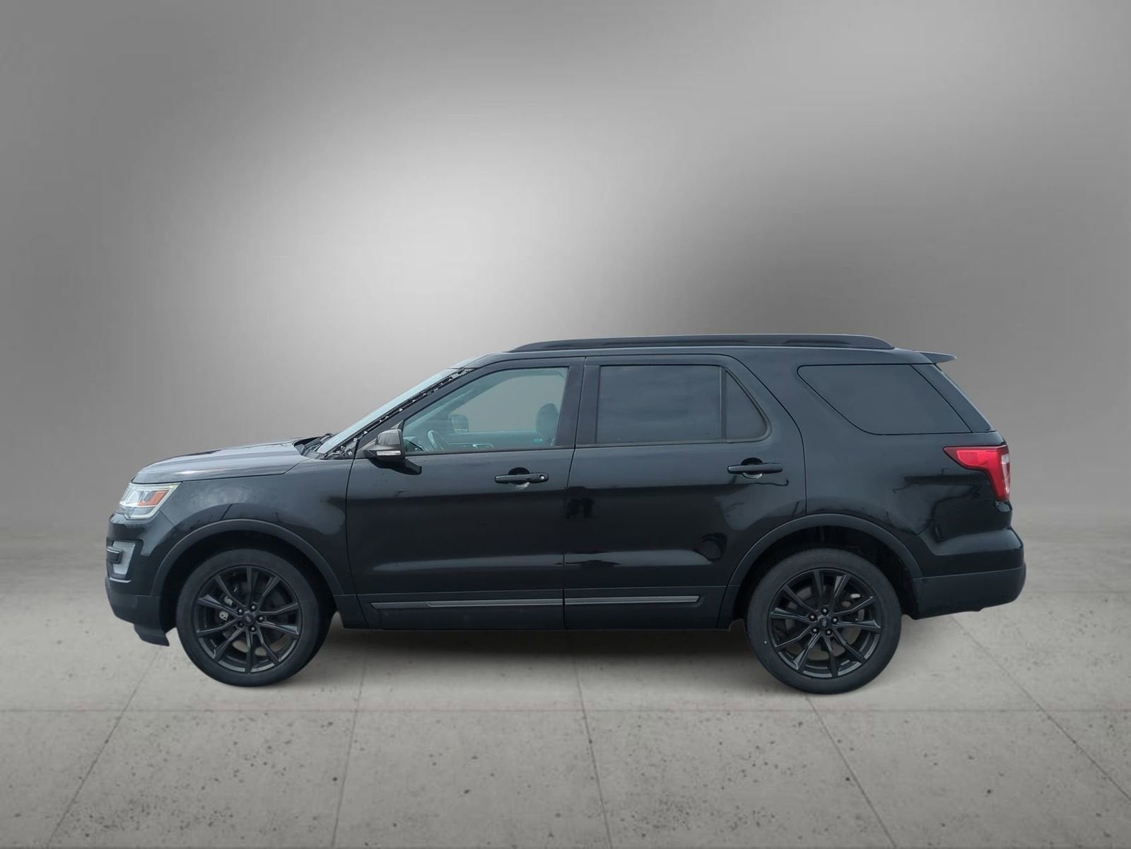 Thumbnail: 2017 Ford Explorer - 5