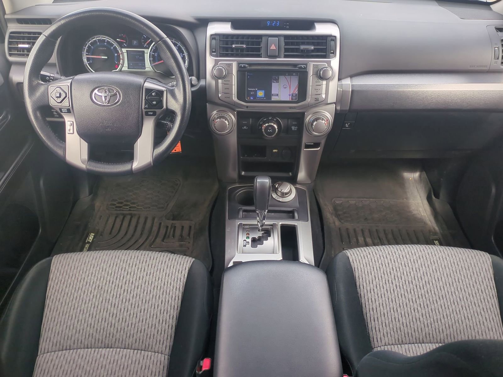 Thumbnail: 2014 Toyota 4Runner - 15