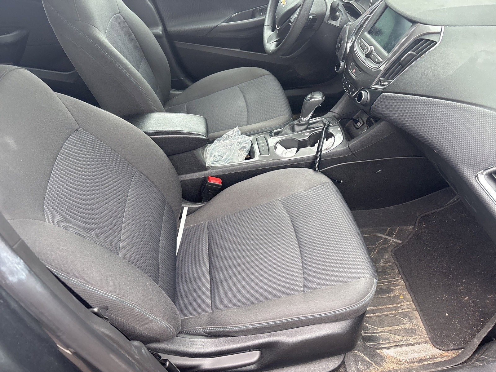 Thumbnail: 2019 Chevrolet Cruze - 13
