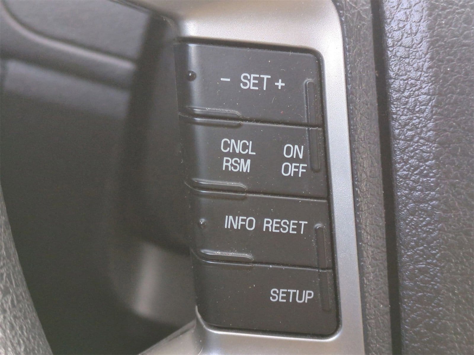 Thumbnail: 2012 Ford Fusion - 25