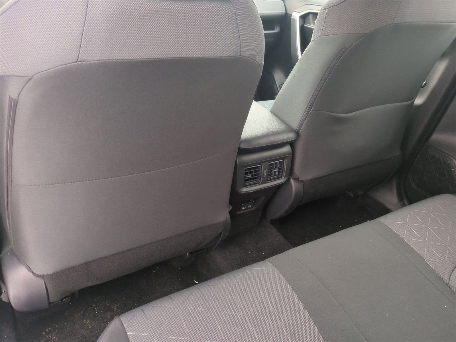 Thumbnail: 2025 Toyota RAV4 - 18