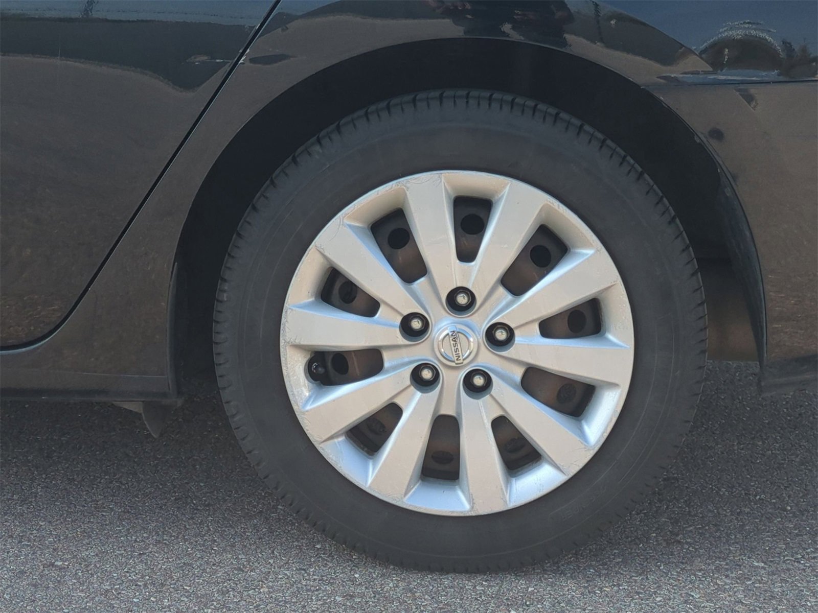 Thumbnail: 2014 Nissan Sentra - 14