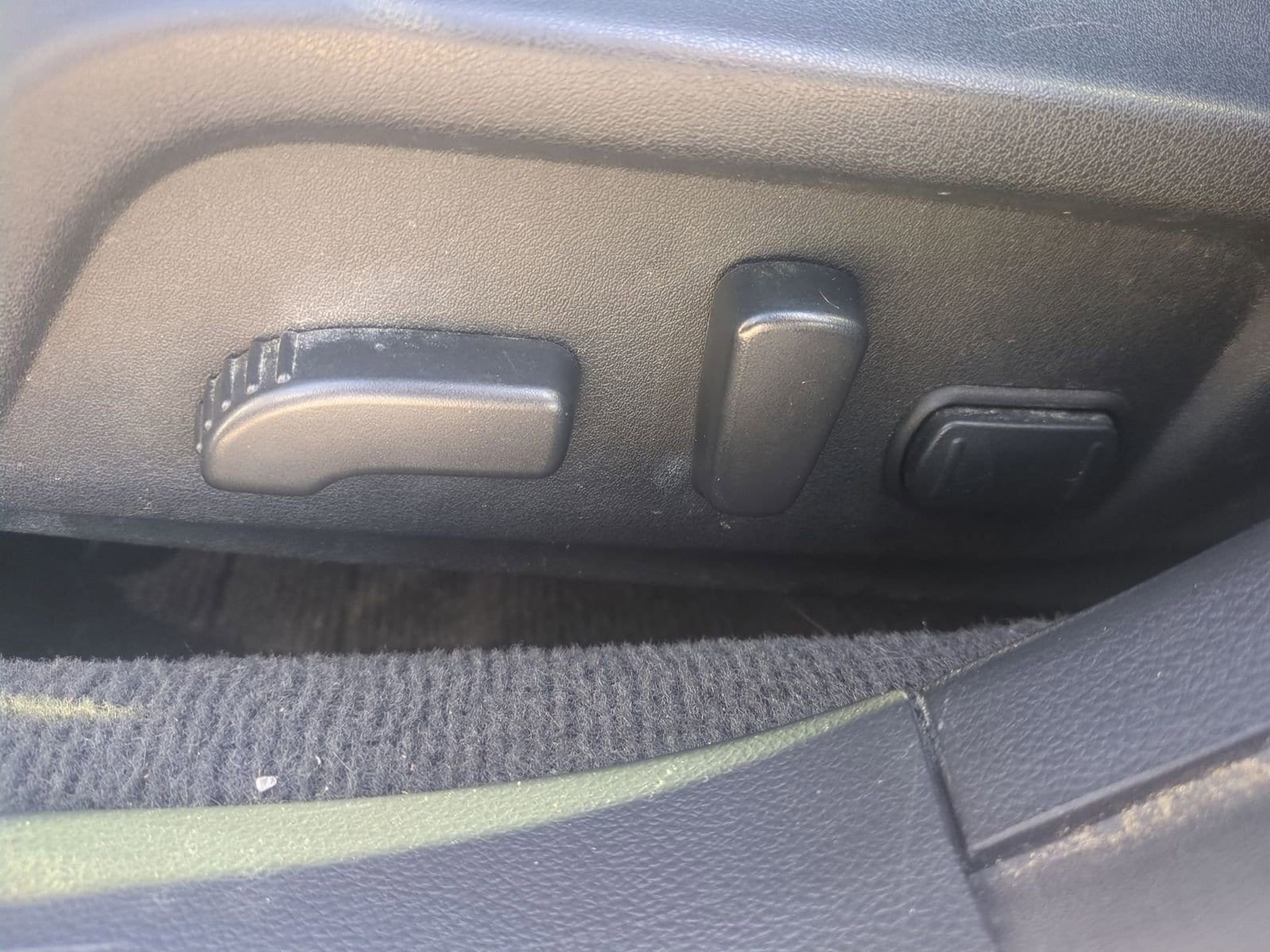 Thumbnail: 2015 Subaru Outback - 17