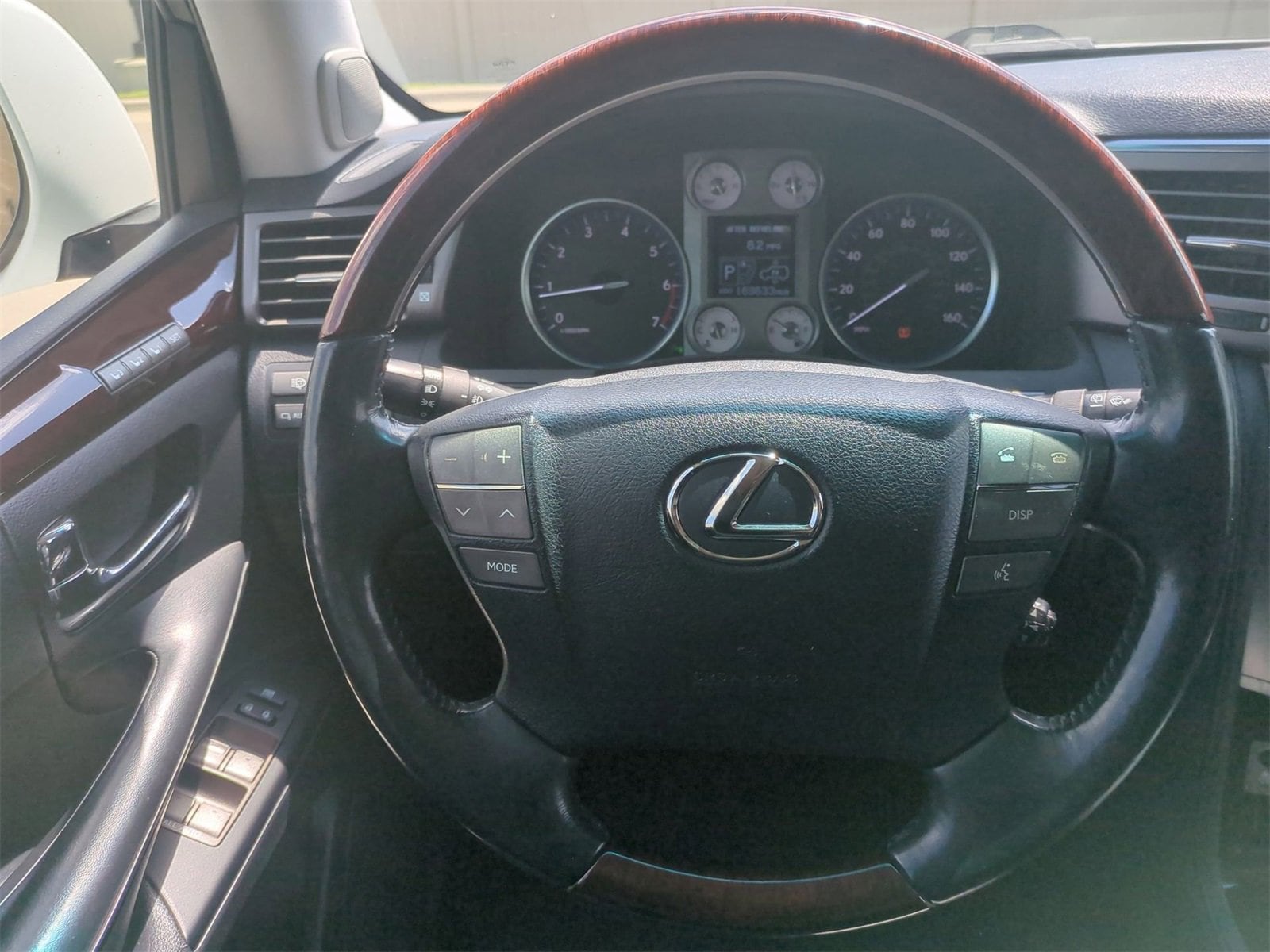 Thumbnail: 2011 Lexus LX - 24
