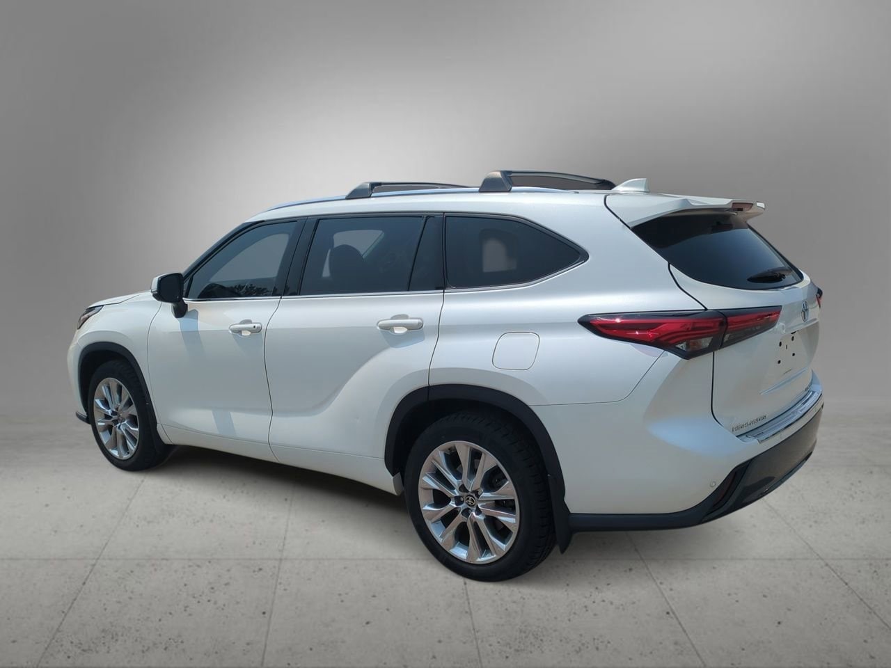 Thumbnail: 2020 Toyota Highlander - 6