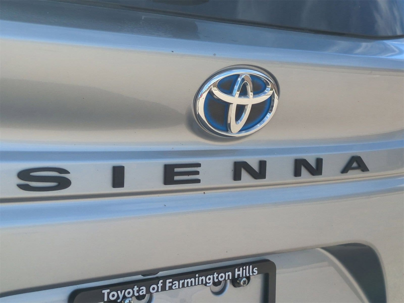 Thumbnail: 2024 Toyota Sienna - 13
