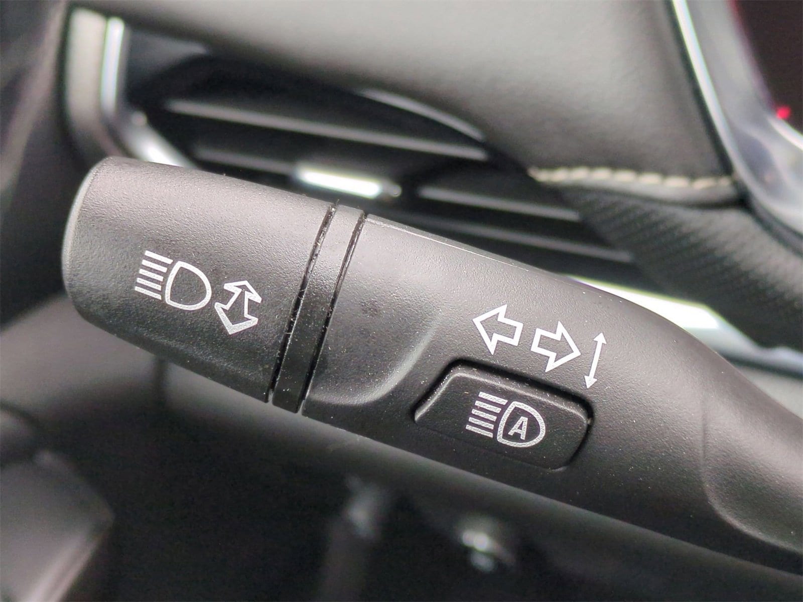 Thumbnail: 2023 Chevrolet Traverse - 29