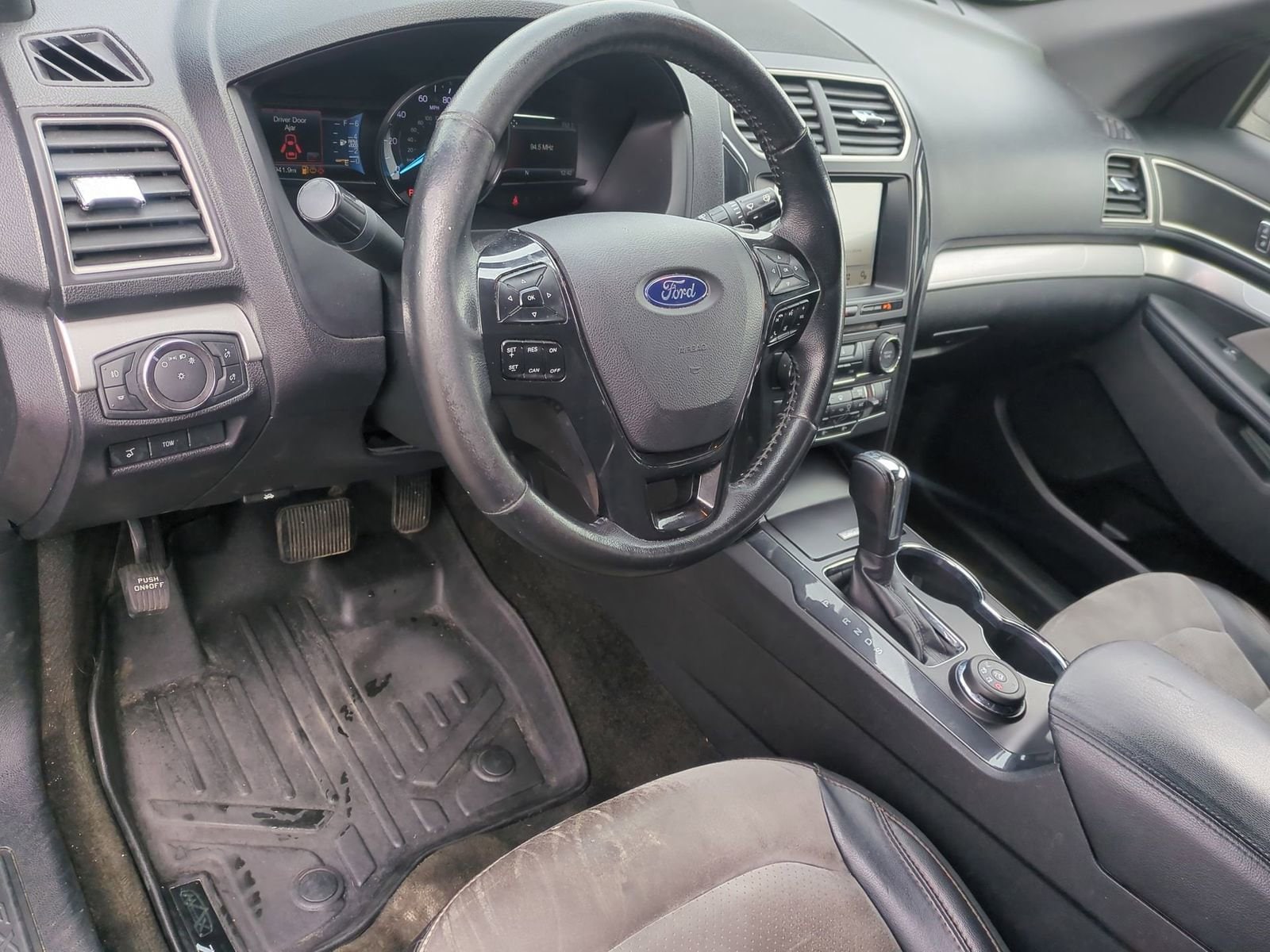 Thumbnail: 2017 Ford Explorer - 10