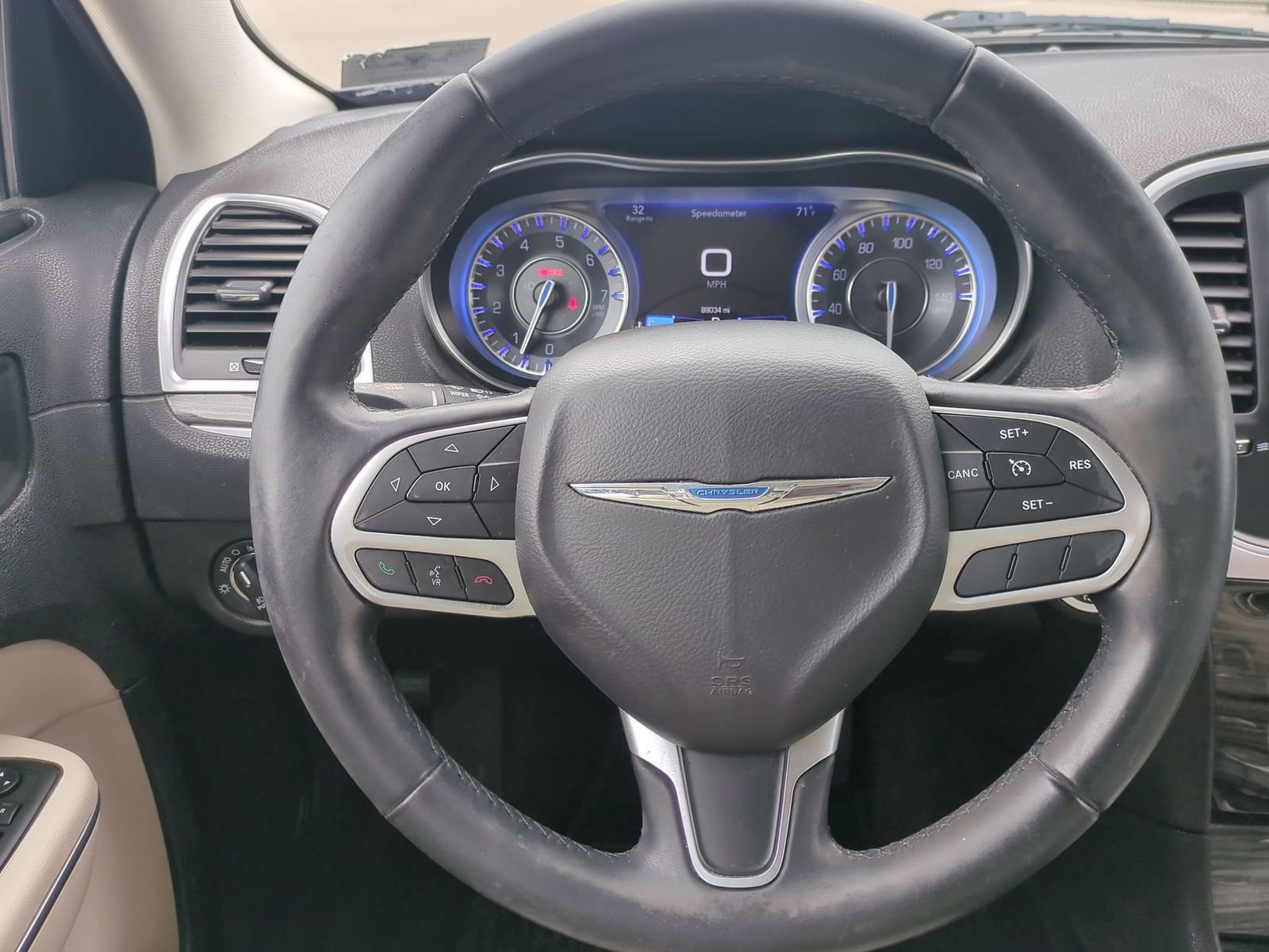 Thumbnail: 2017 Chrysler 300 - 22