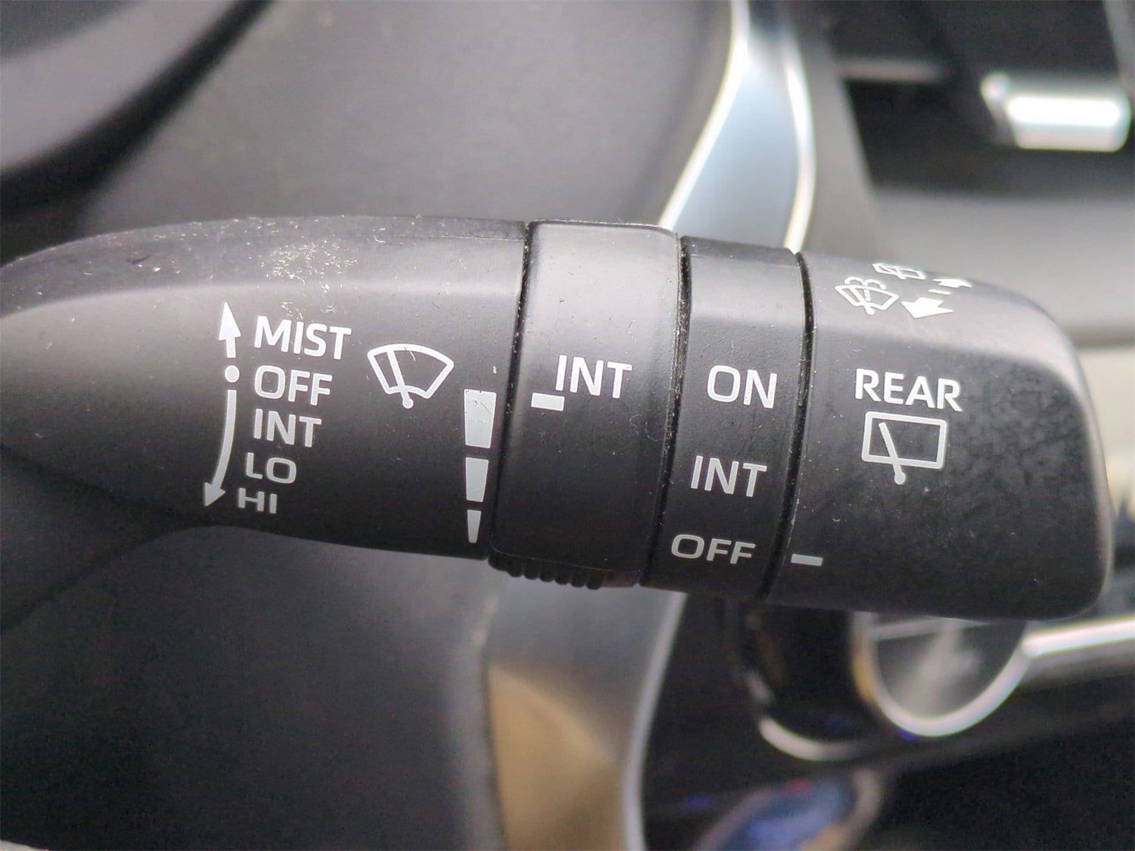 Thumbnail: 2021 Toyota Venza - 25