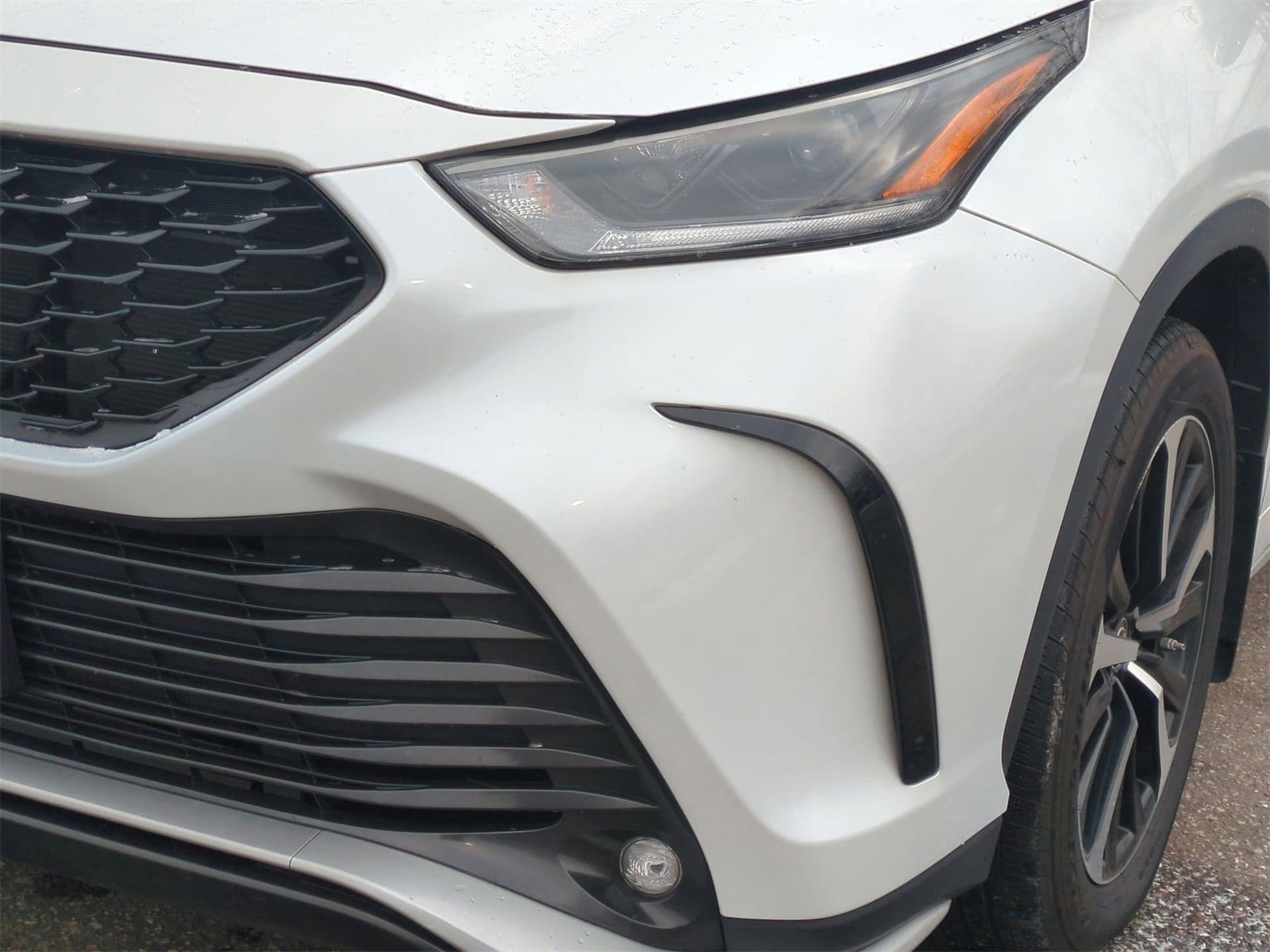 Thumbnail: 2022 Toyota Highlander - 11