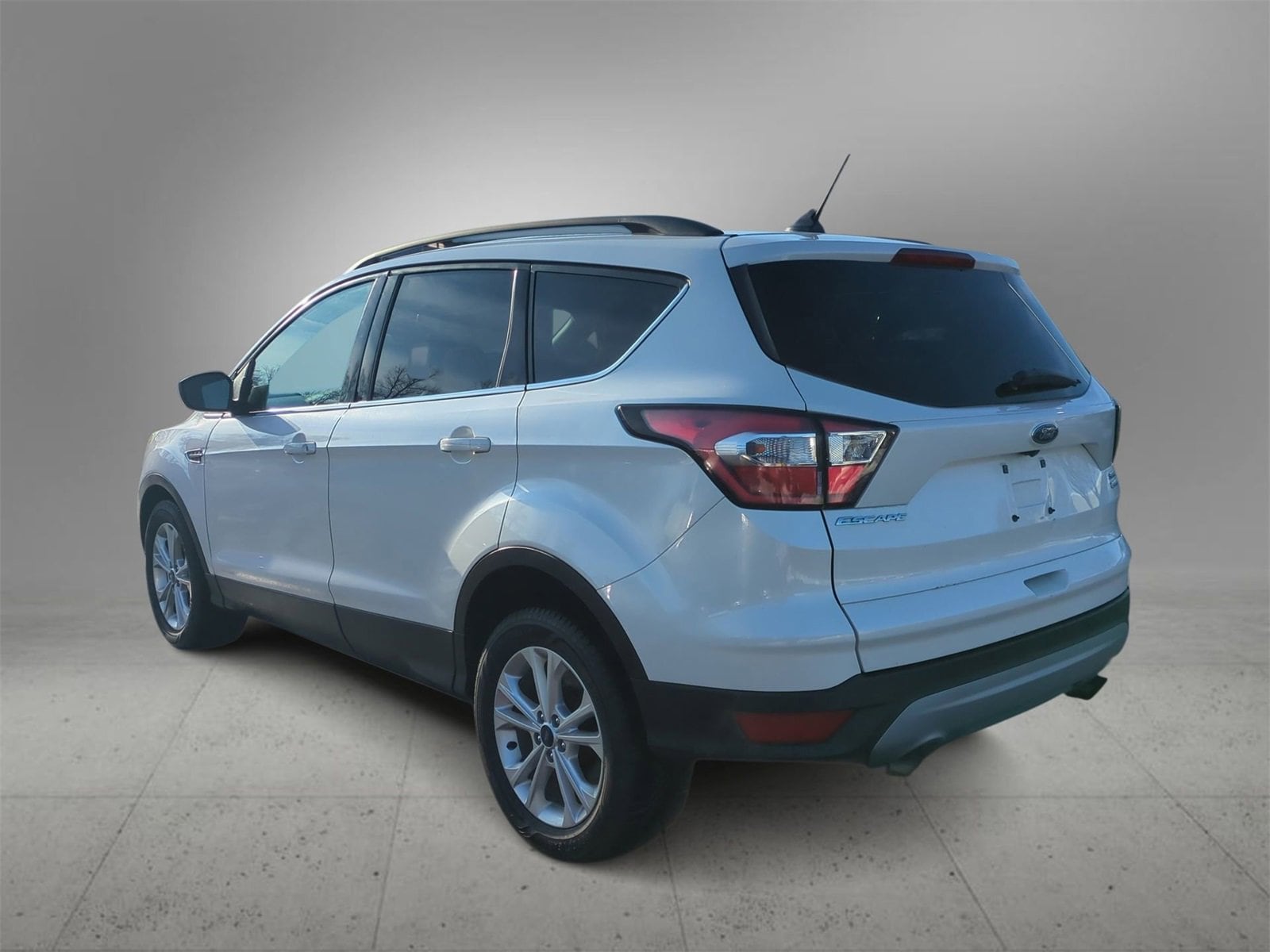 Thumbnail: 2018 Ford Escape - 6