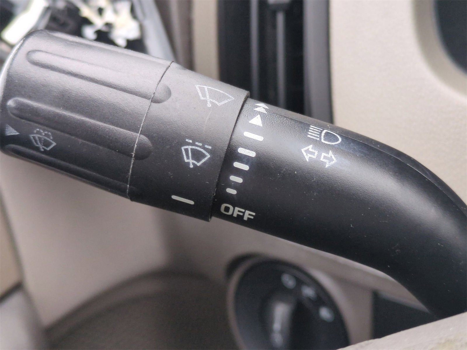Thumbnail: 2010 Ford Focus - 24