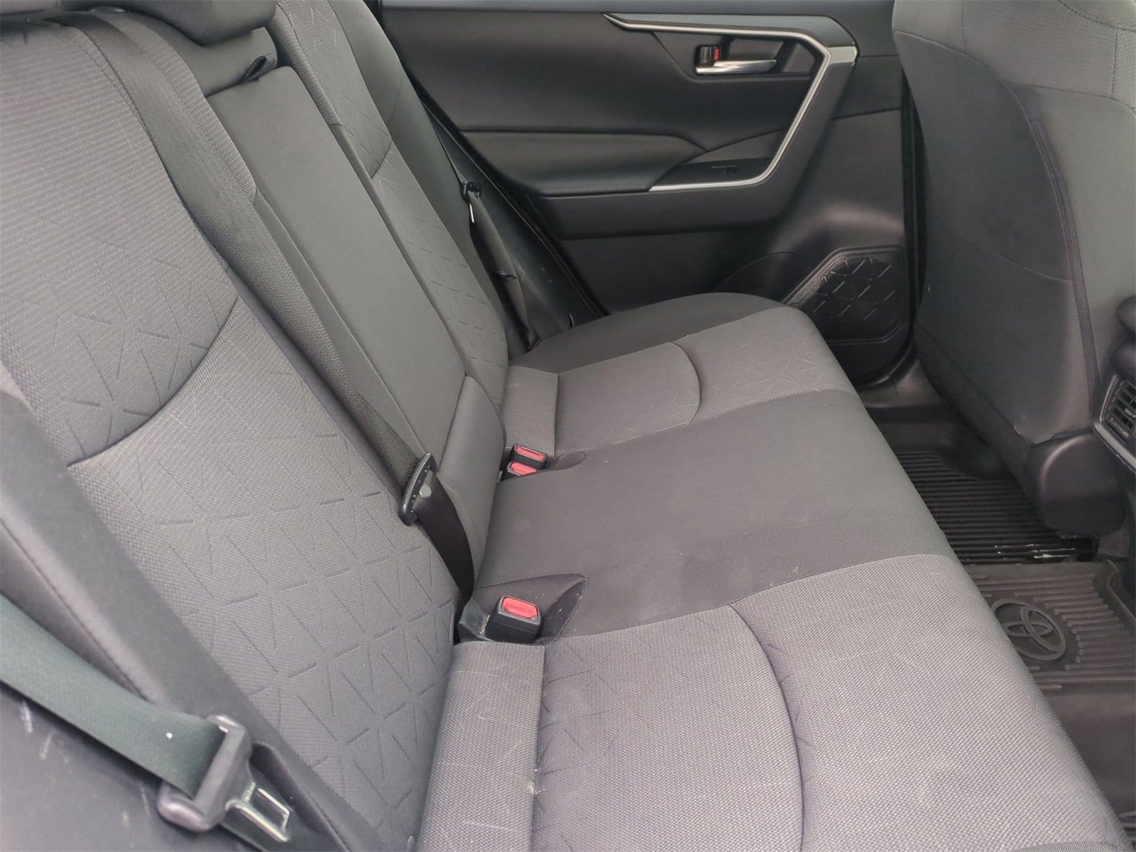 Thumbnail: 2023 Toyota RAV4 - 20