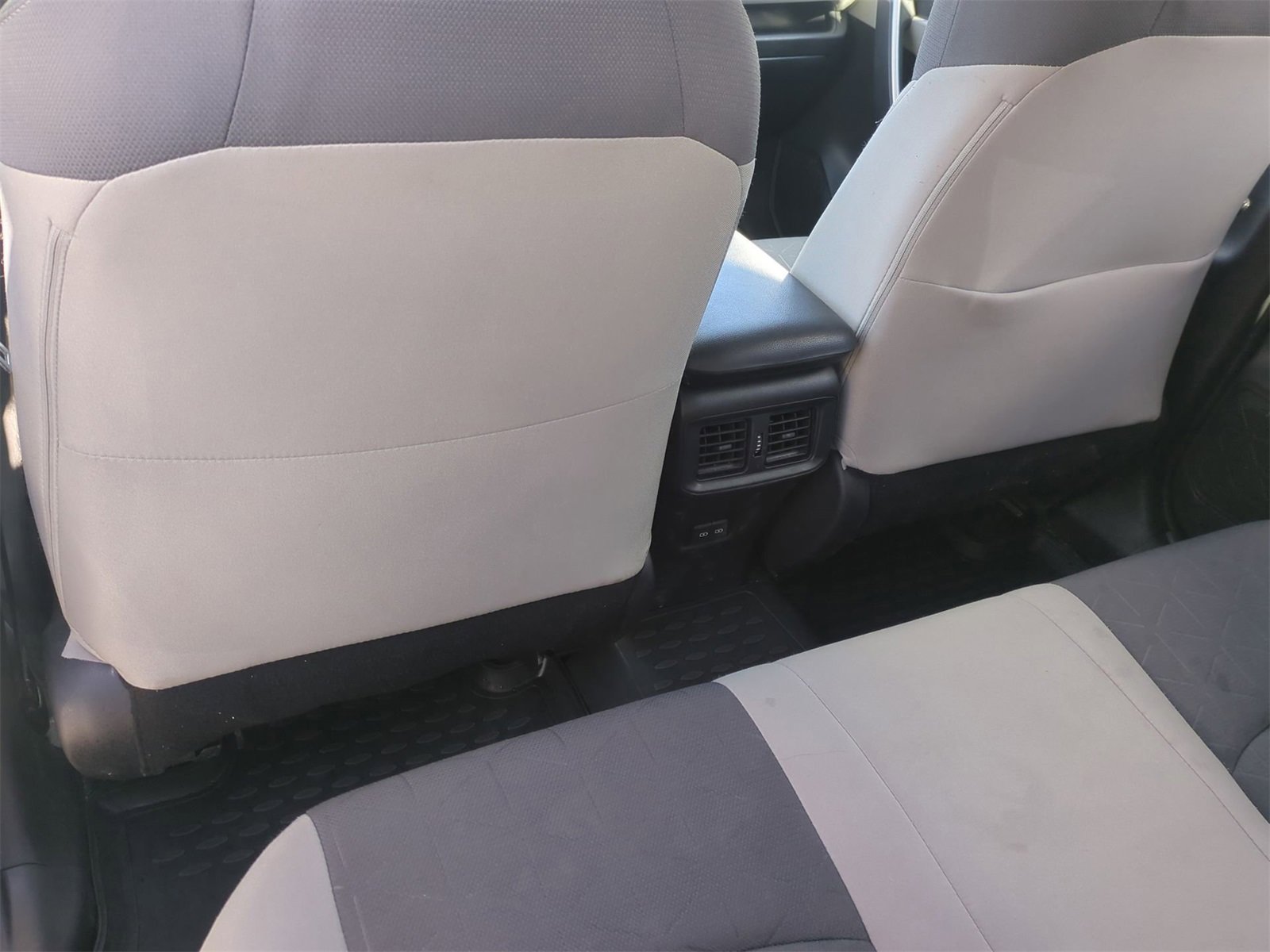 Thumbnail: 2023 Toyota RAV4 - 18