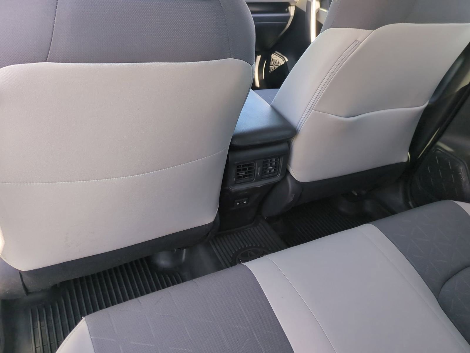 Thumbnail: 2023 Toyota RAV4 - 18