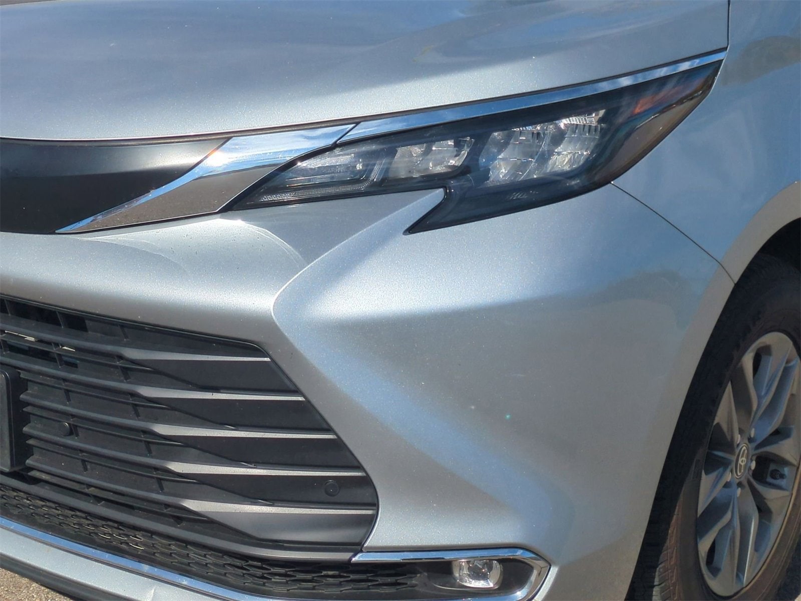 Thumbnail: 2024 Toyota Sienna - 11