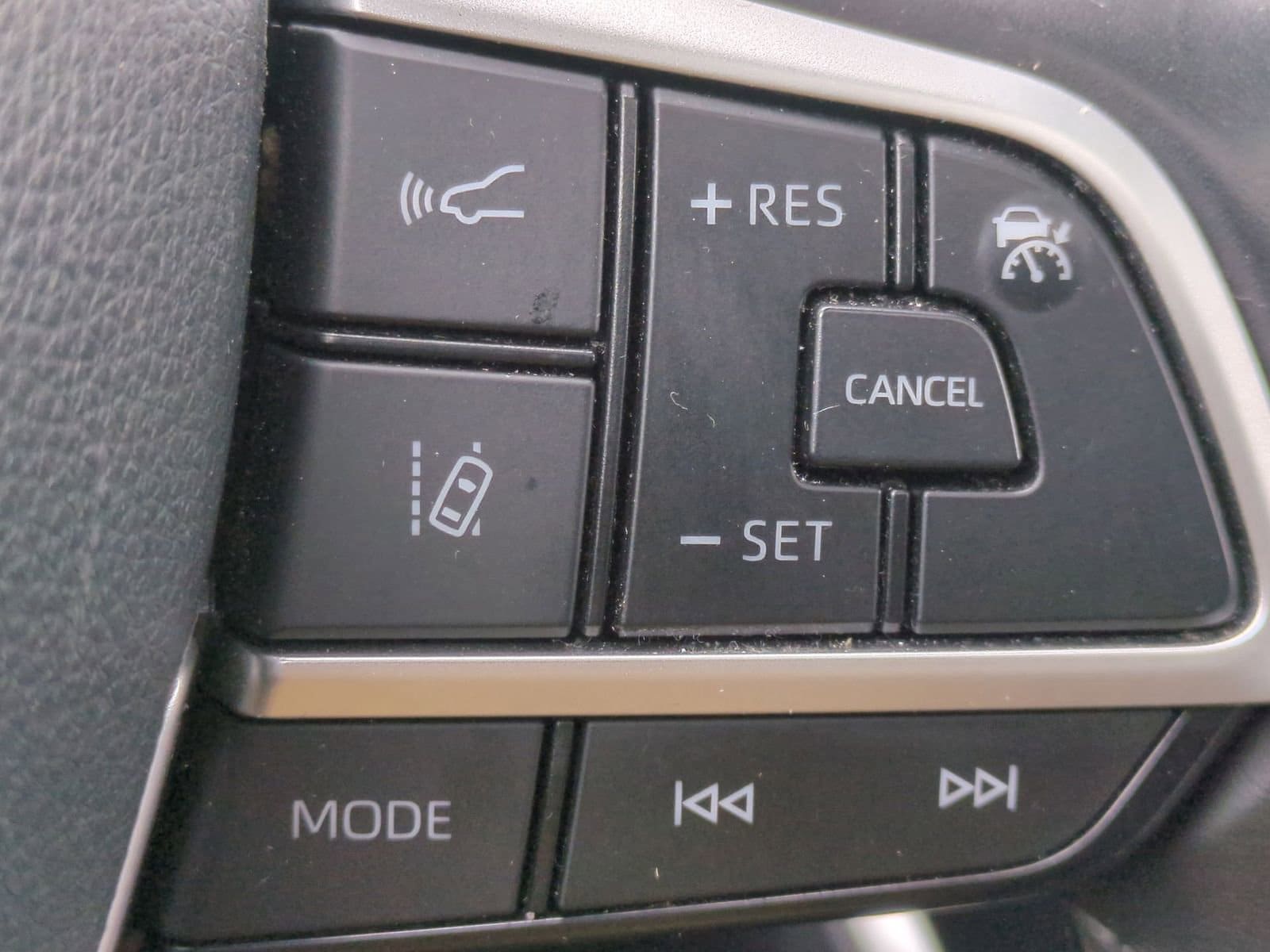 Thumbnail: 2023 Toyota Highlander - 27