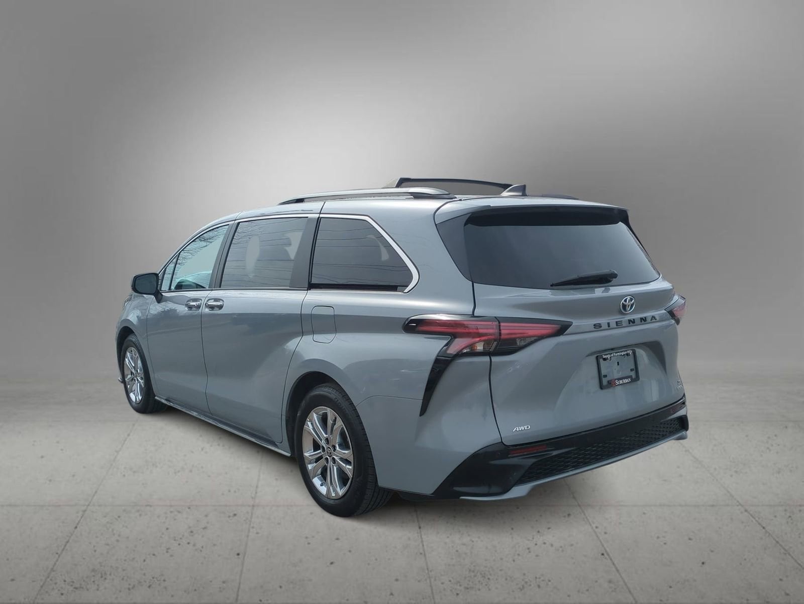 Thumbnail: 2023 Toyota Sienna - 6