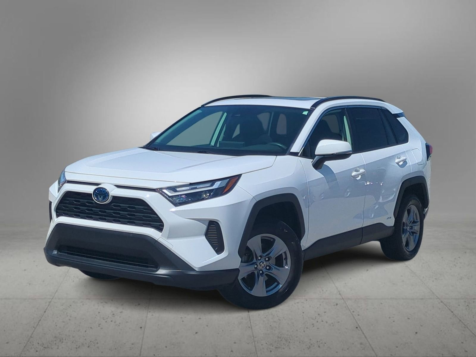 Thumbnail: 2022 Toyota RAV4 - 1