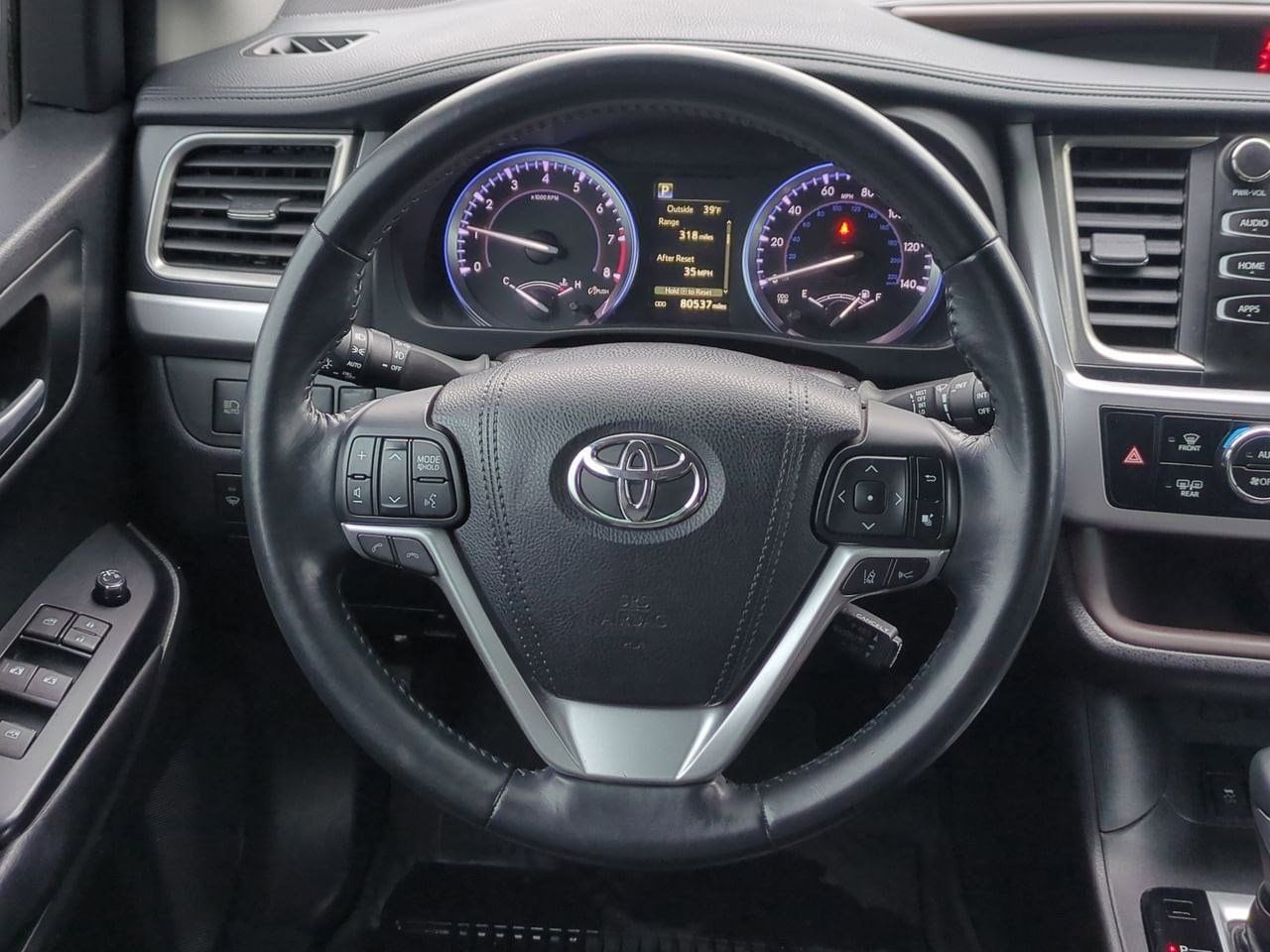 Thumbnail: 2017 Toyota Highlander - 23