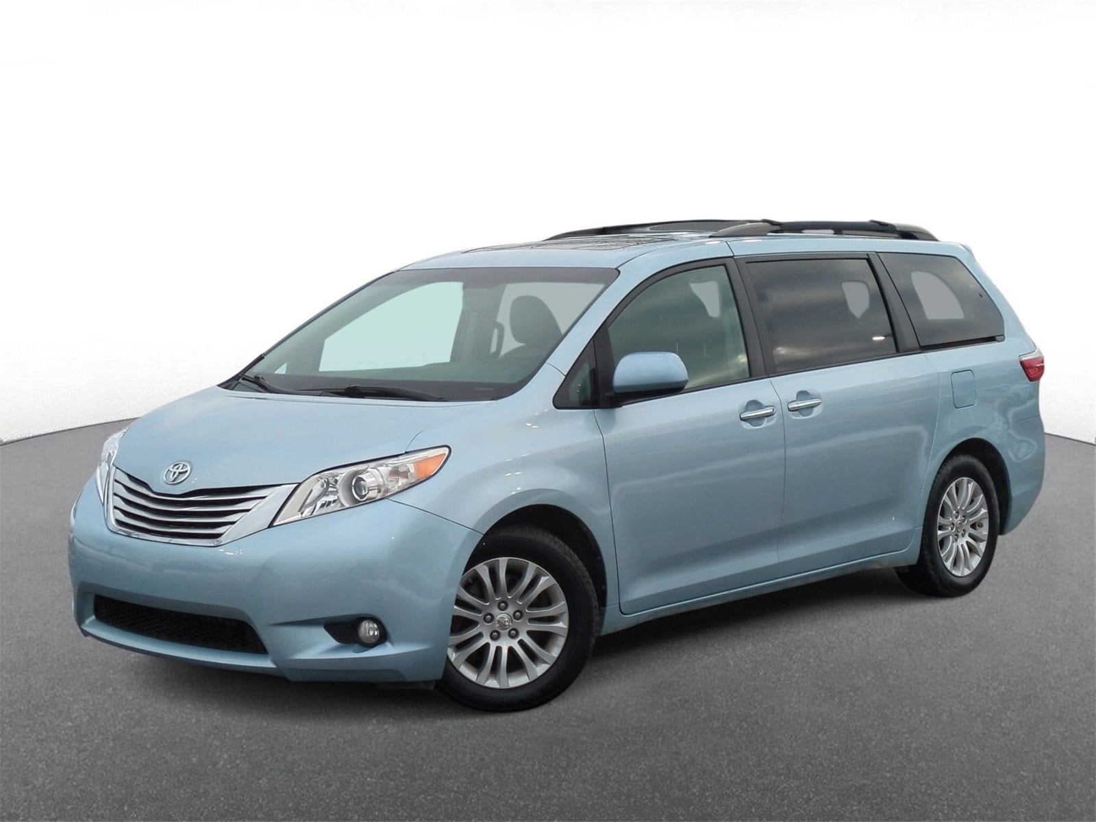 2015 Toyota Sienna XLE -
                  Troy, MI