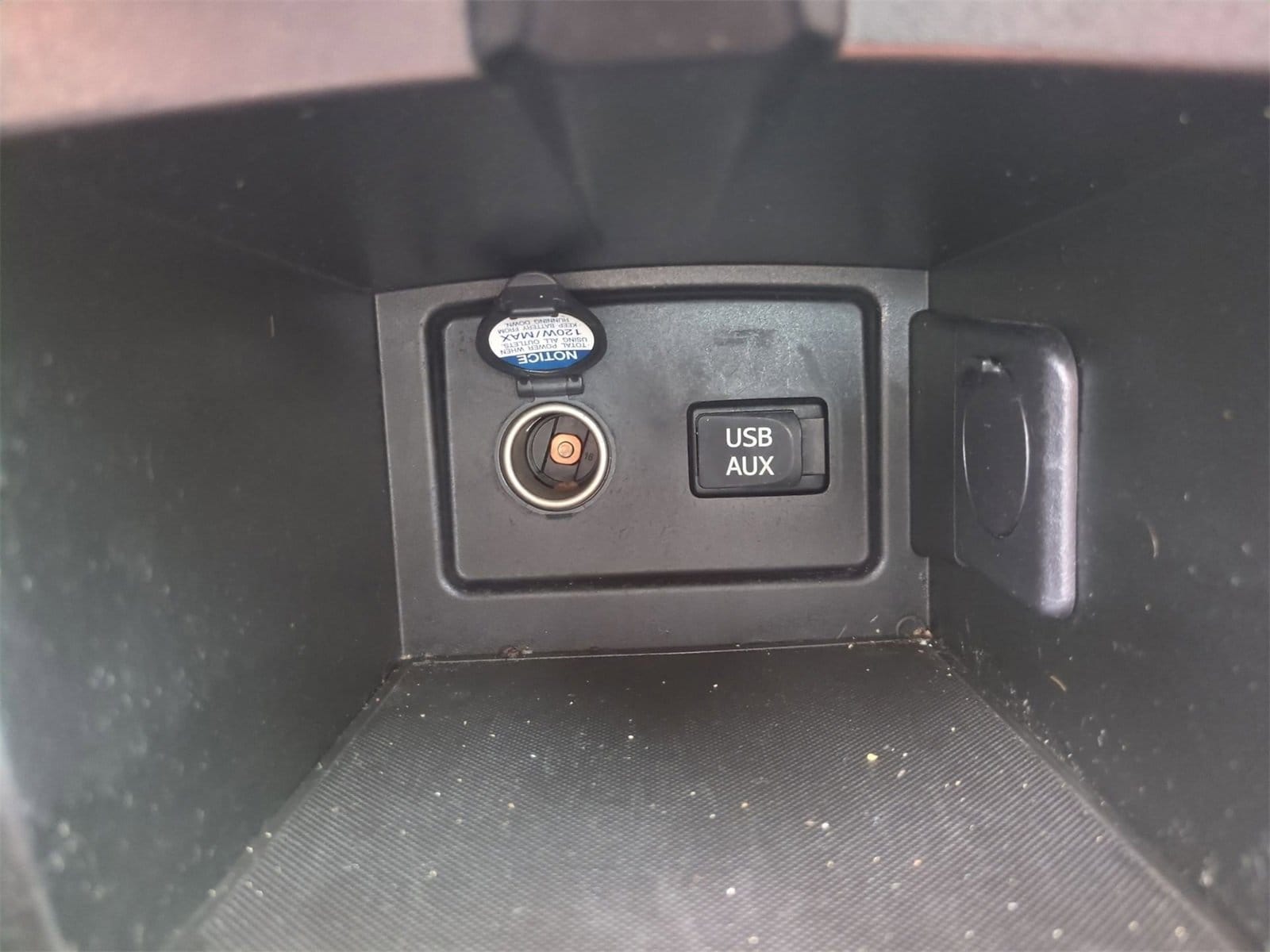 Thumbnail: 2010 Toyota Camry - 31