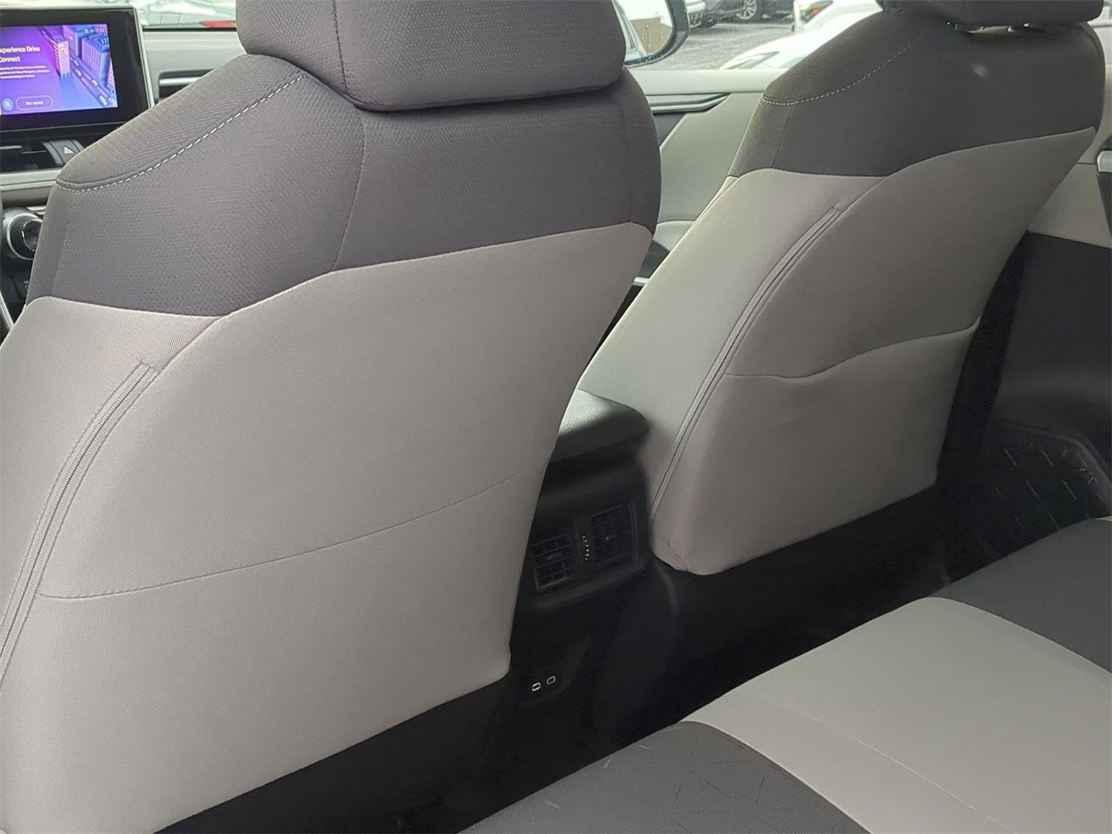 Thumbnail: 2025 Toyota RAV4 - 27