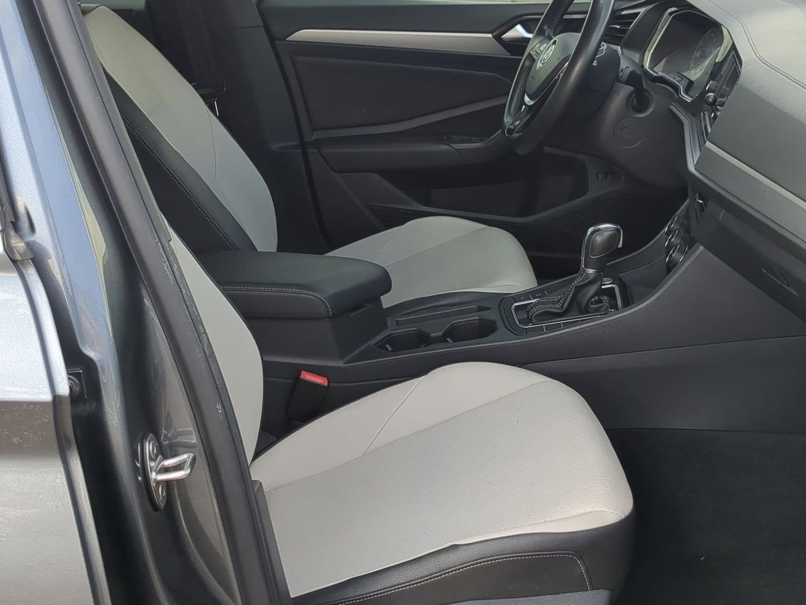 Thumbnail: 2019 Volkswagen Jetta - 21