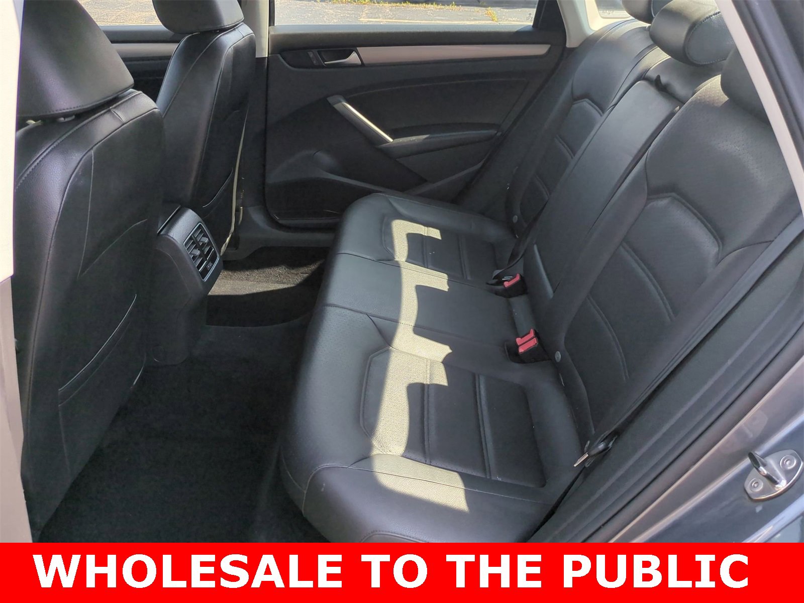 Thumbnail: 2014 Volkswagen Passat - 17