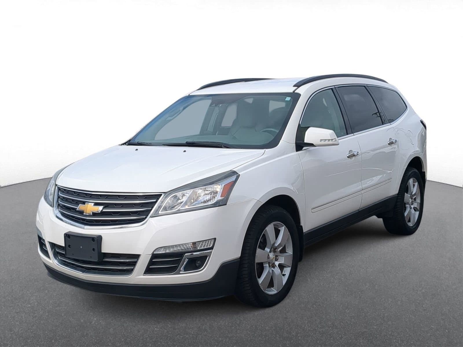 Thumbnail: 2015 Chevrolet Traverse - 4