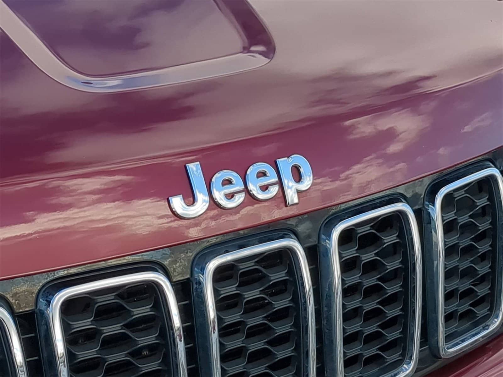 Thumbnail: 2018 Jeep Grand Cherokee - 12