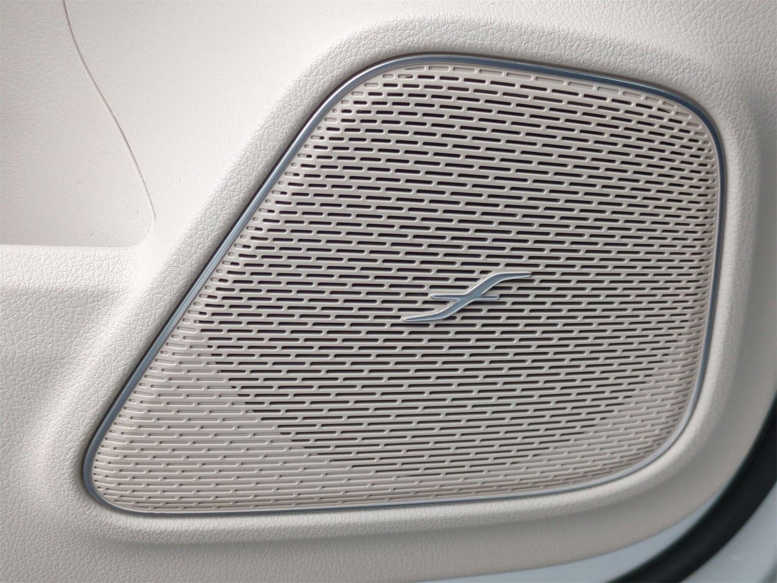 Thumbnail: 2025 Mercedes-Benz EQB - 30