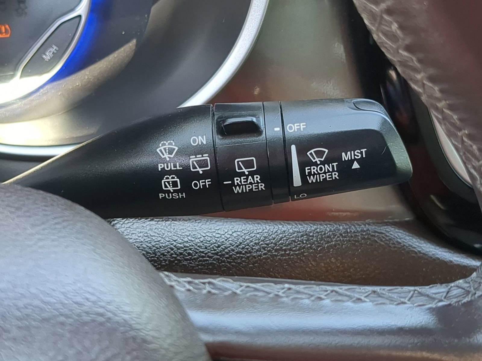 Thumbnail: 2017 Chrysler Pacifica - 25