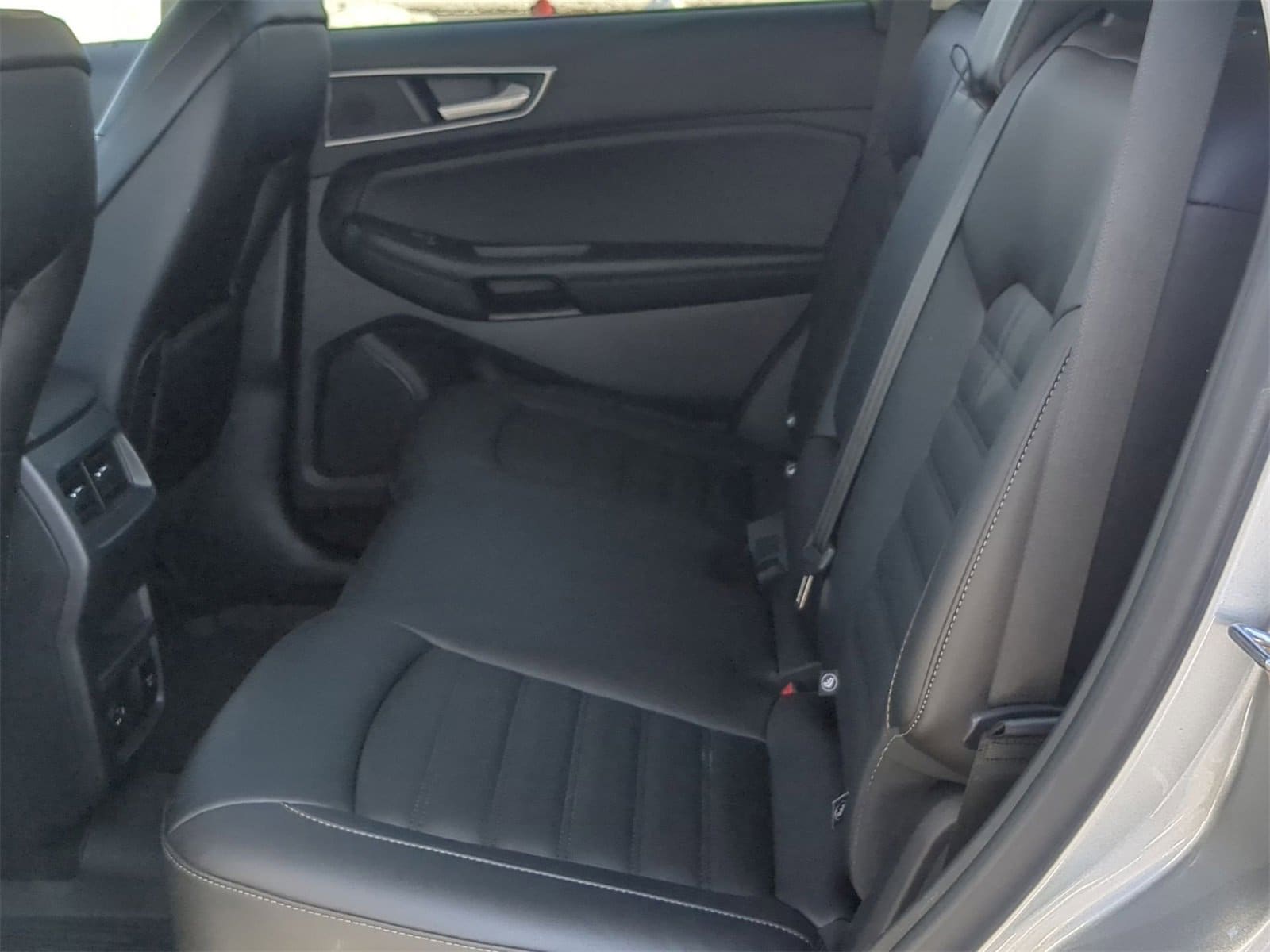 Thumbnail: 2021 Ford Edge - 26