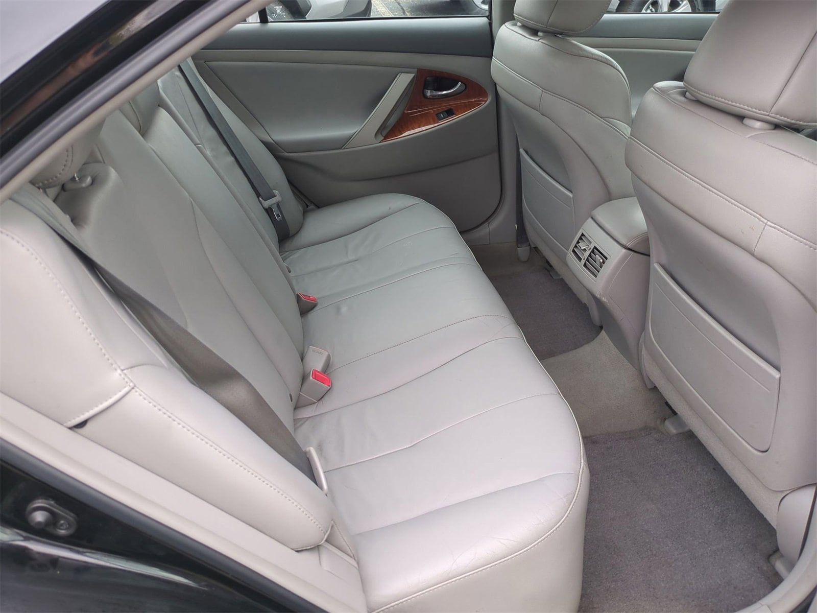 Thumbnail: 2010 Toyota Camry - 21