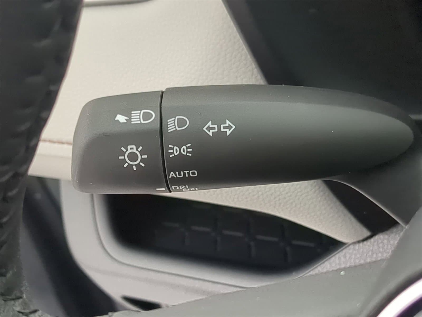 Thumbnail: 2025 Toyota RAV4 - 36