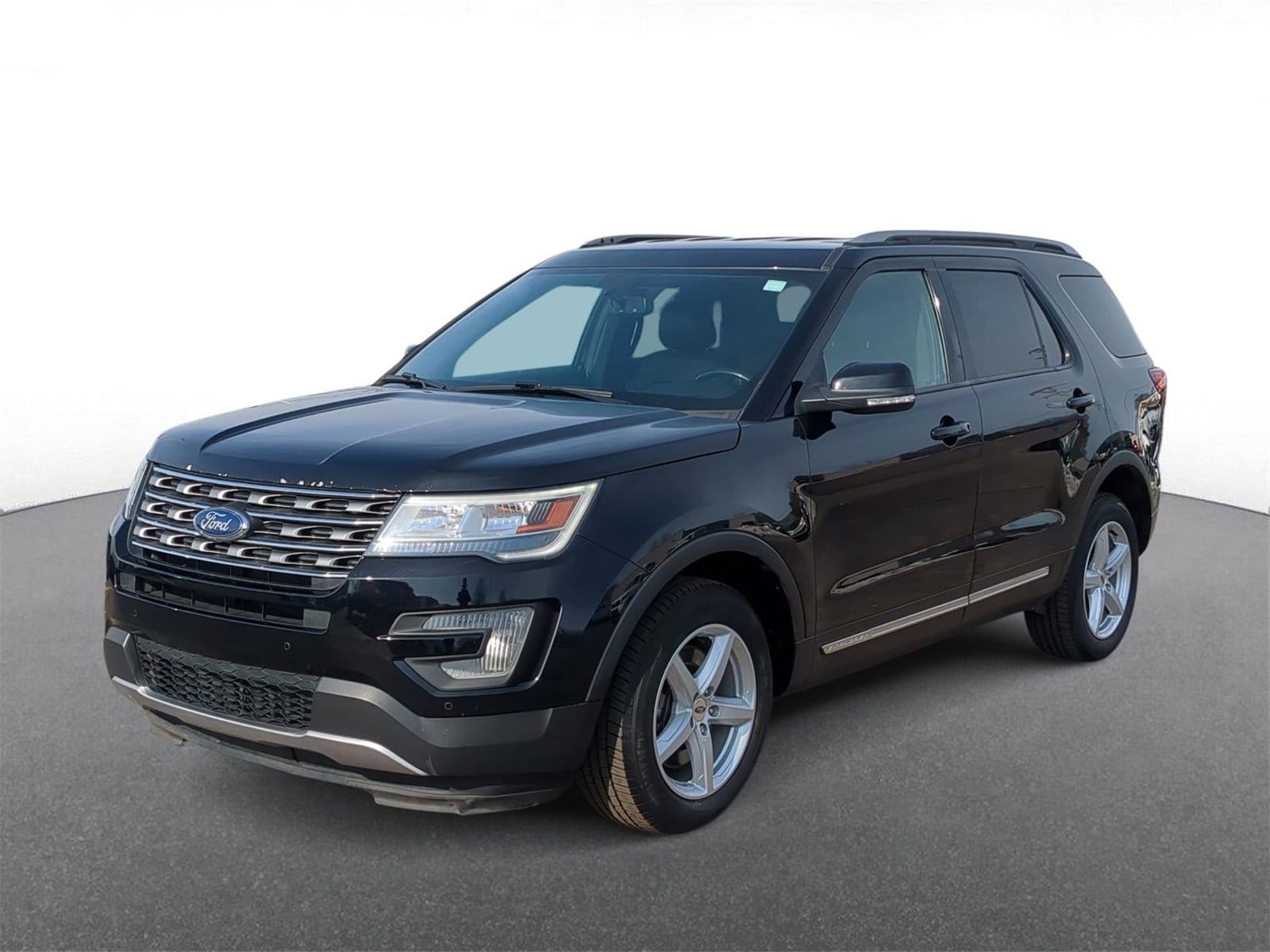 Thumbnail: 2017 Ford Explorer - 4