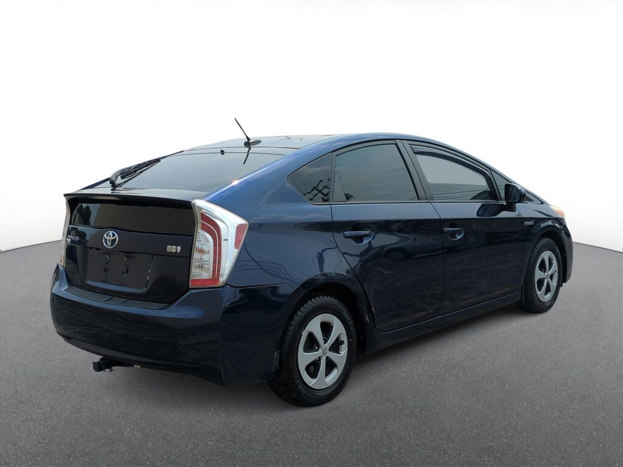 Thumbnail: 2013 Toyota Prius - 8