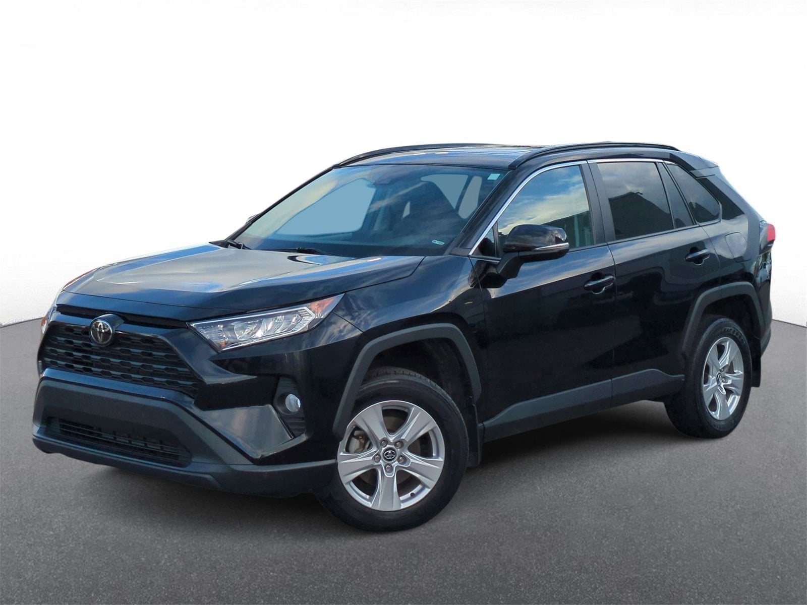 Thumbnail: 2020 Toyota RAV4 - 1