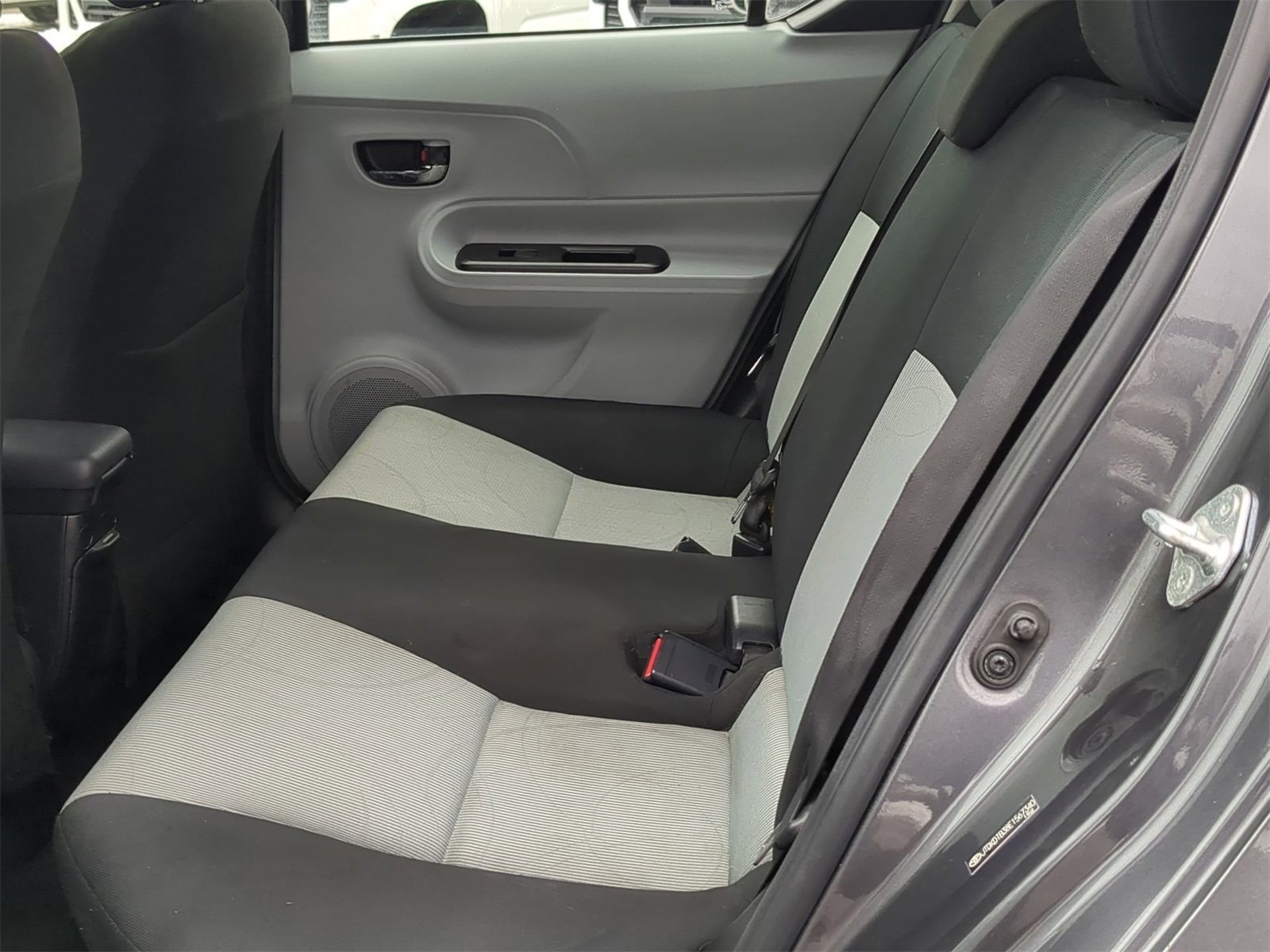 Thumbnail: 2014 Toyota Prius c - 26