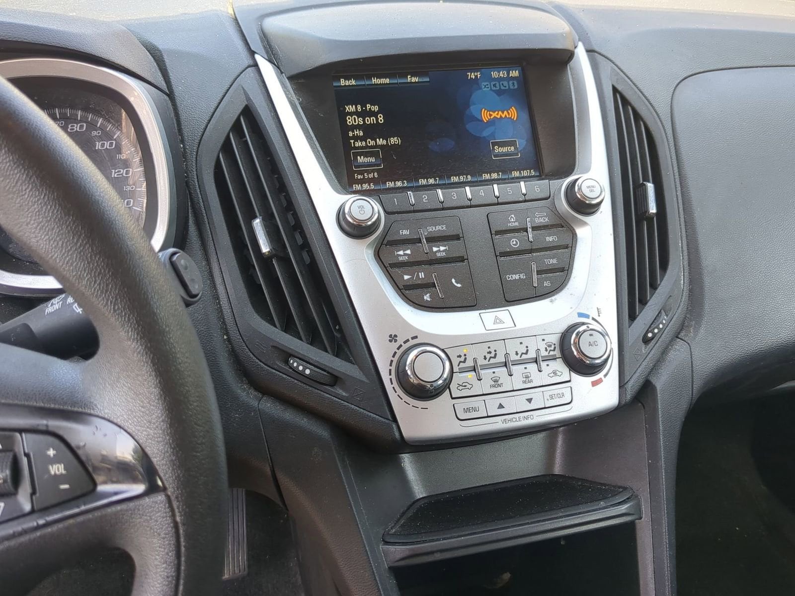 Thumbnail: 2017 Chevrolet Equinox - 27